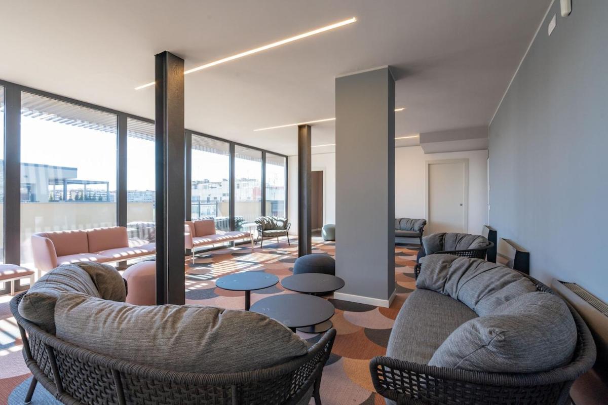 Aurealiving - Premium With Air Conditioning, Fast Wifi And Free Gym Apartment