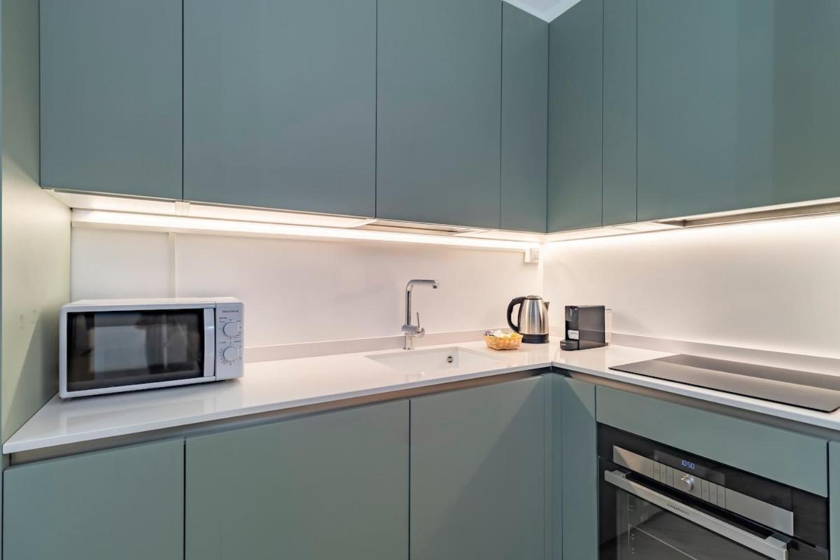 Aurealiving - Premium With Air Conditioning, Fast Wifi And Free Gym Apartment *