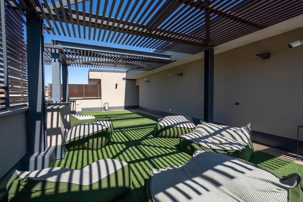 Aurealiving - Premium With Air Conditioning, Fast Wifi And Free Gym *