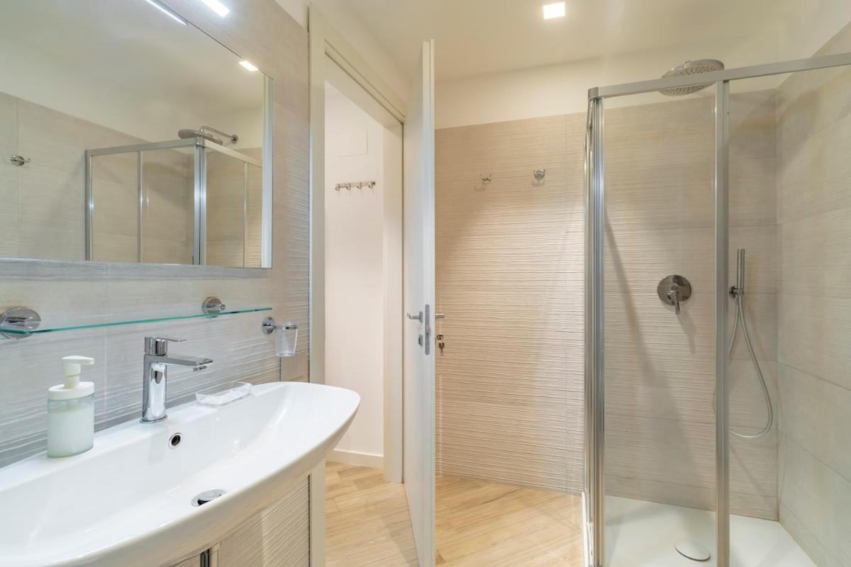 Aurealiving - Premium With Air Conditioning, Fast Wifi And Free Gym