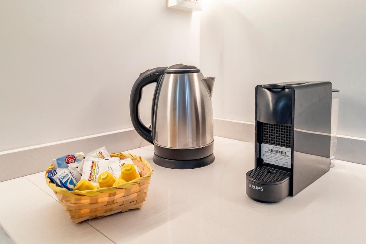 Aurealiving - Premium With Air Conditioning, Fast Wifi And Free Gym Apartment