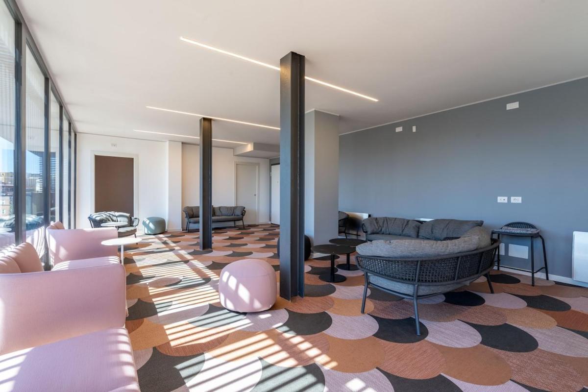 Aurealiving - Premium With Air Conditioning, Fast Wifi And Free Gym Apartment